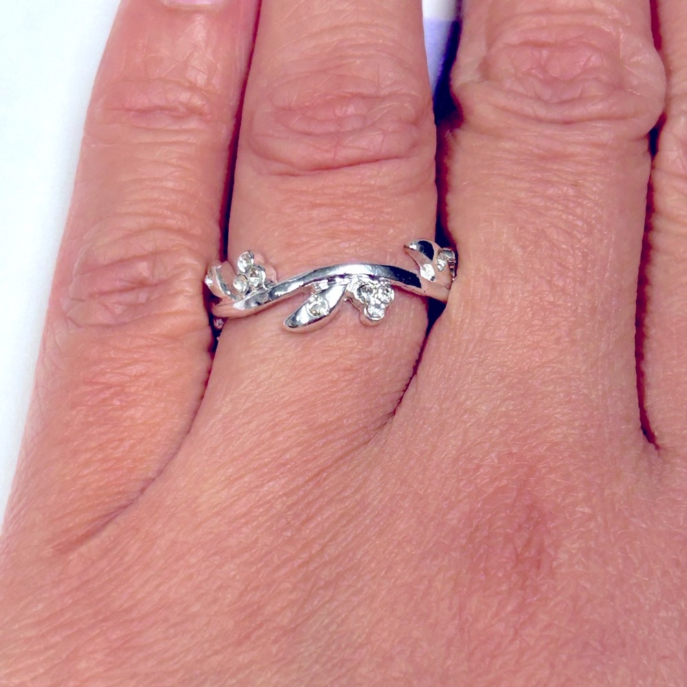 Claire’s Silver Toned Ring. Size 9. 3 for $20